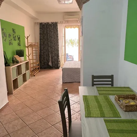 Apartment Colben Garden House - Relax E Sole A Pochi Passi Dal Mare